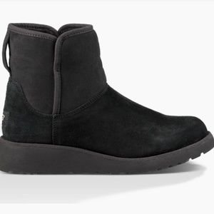 Ugg Kristin Boot Black (Like New!)